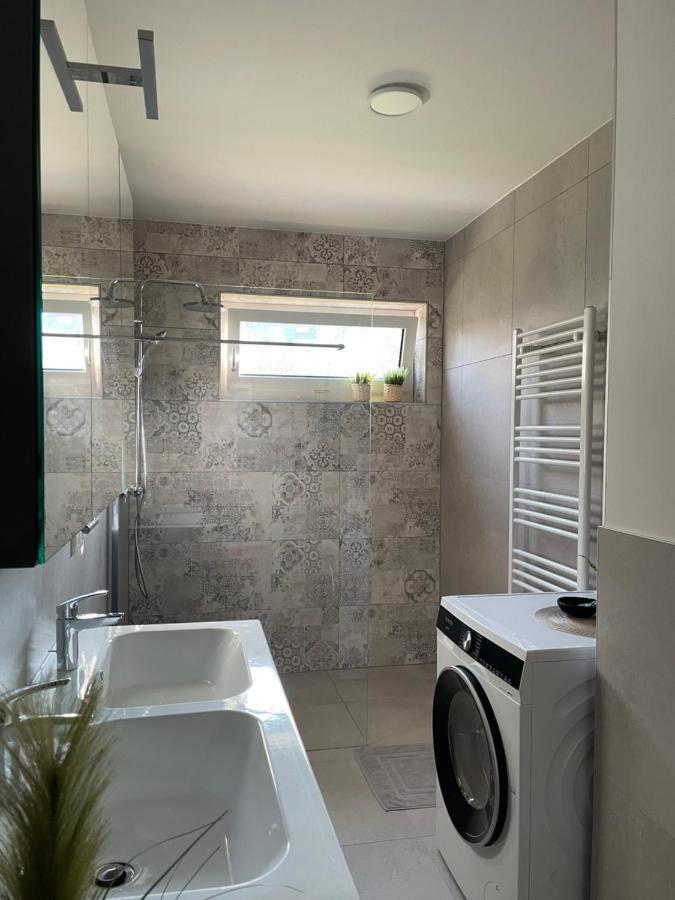 Luxury - Apartment Mit Balkon In Seenaehe 格蒙登 外观 照片